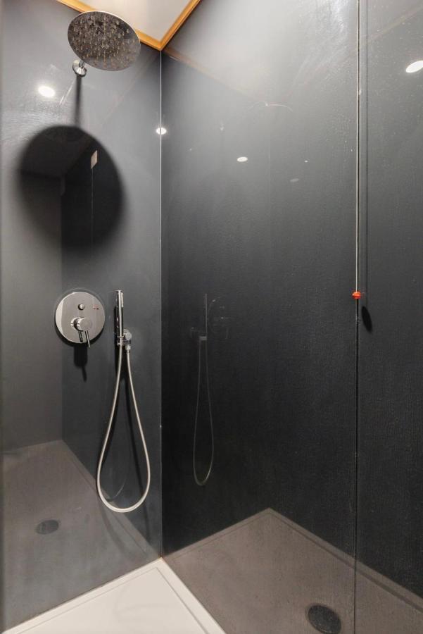 Design Spacious Loft In Navigli - Hosted By Sweetstay ミラノ エクステリア 写真