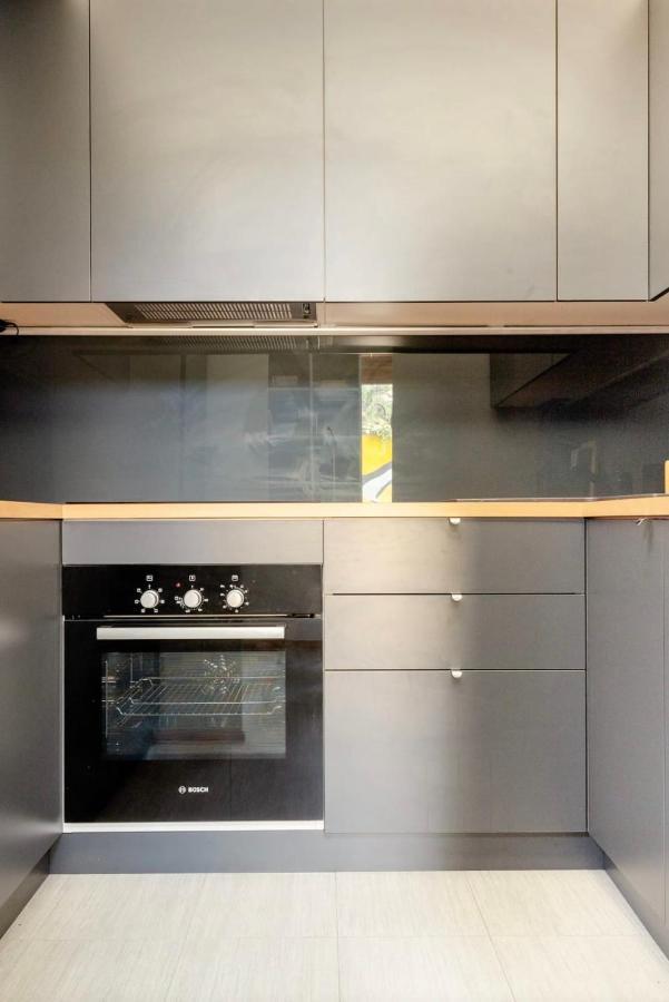Design Spacious Loft In Navigli - Hosted By Sweetstay ミラノ エクステリア 写真
